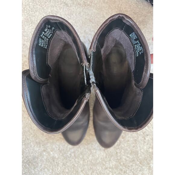 Clarks Womens Leather Ankle Boots Size 6.5M Brown Heel Buckle Side Zipper Heel - Picture 10 of 13